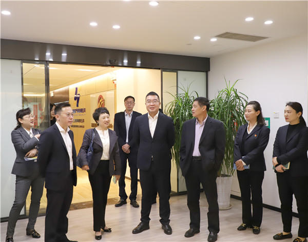 2023-5-11 西南聯(lián)交所、四川國(guó)興商務(wù)信息服務(wù)有限公司與貴州陽(yáng)光產(chǎn)權(quán)交易所開(kāi)展交流座談4.jpg