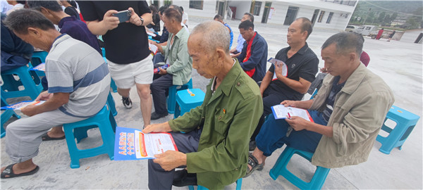 2023-6-21  貴州陽光產(chǎn)權(quán)交易所開展我們的節(jié)日·端午節(jié)主題實(shí)踐活動暨鄉(xiāng)村振興調(diào)研活動12.jpg