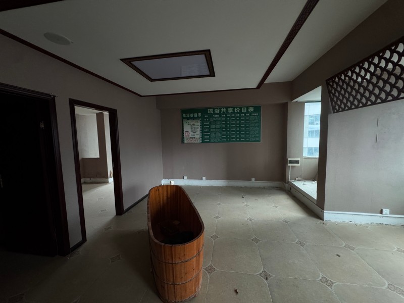 1755155907785612.jpg 圖片關鍵詞