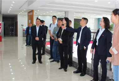 貴州省公共資源（國(guó)有產(chǎn)權(quán)）交易中心赴六盤(pán)水市公共資源交易中心交流座談