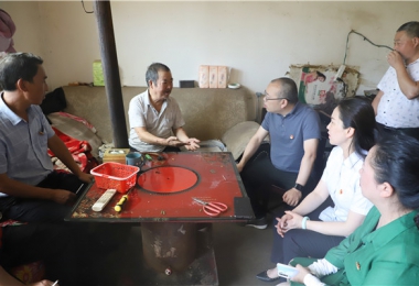 貴州陽光產(chǎn)權(quán)交易所赴中明村開展鄉(xiāng)村振興調(diào)研走訪活動(dòng)