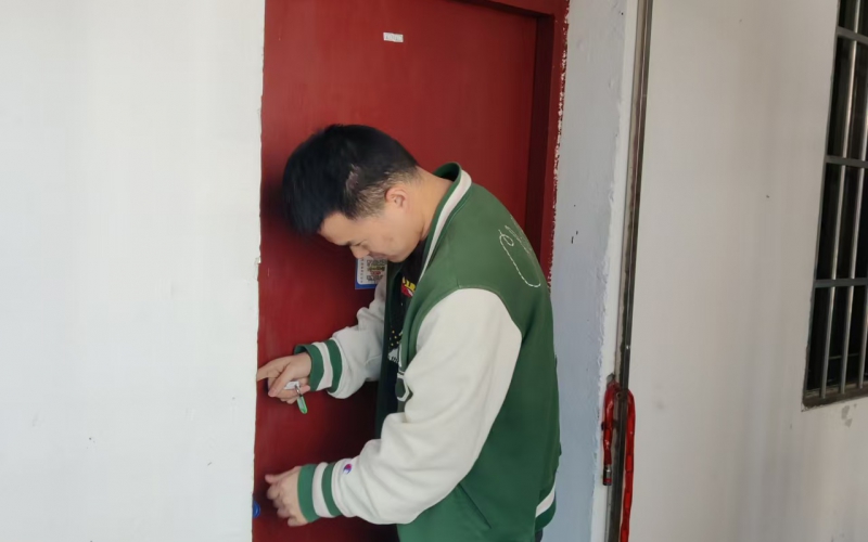 貴州省機關(guān)事務(wù)管理局國有資產(chǎn)管理服務(wù)中心貴陽市云巖區(qū)富水中路104號12樓1203招租