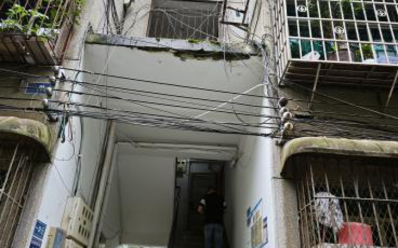 云巖區(qū)寶山北路180號(hào)兩處資產(chǎn)轉(zhuǎn)讓?zhuān)ǔ钟蟹剑嘿F州省機(jī)關(guān)事務(wù)管理局國(guó)有資產(chǎn)管理服務(wù)中心）